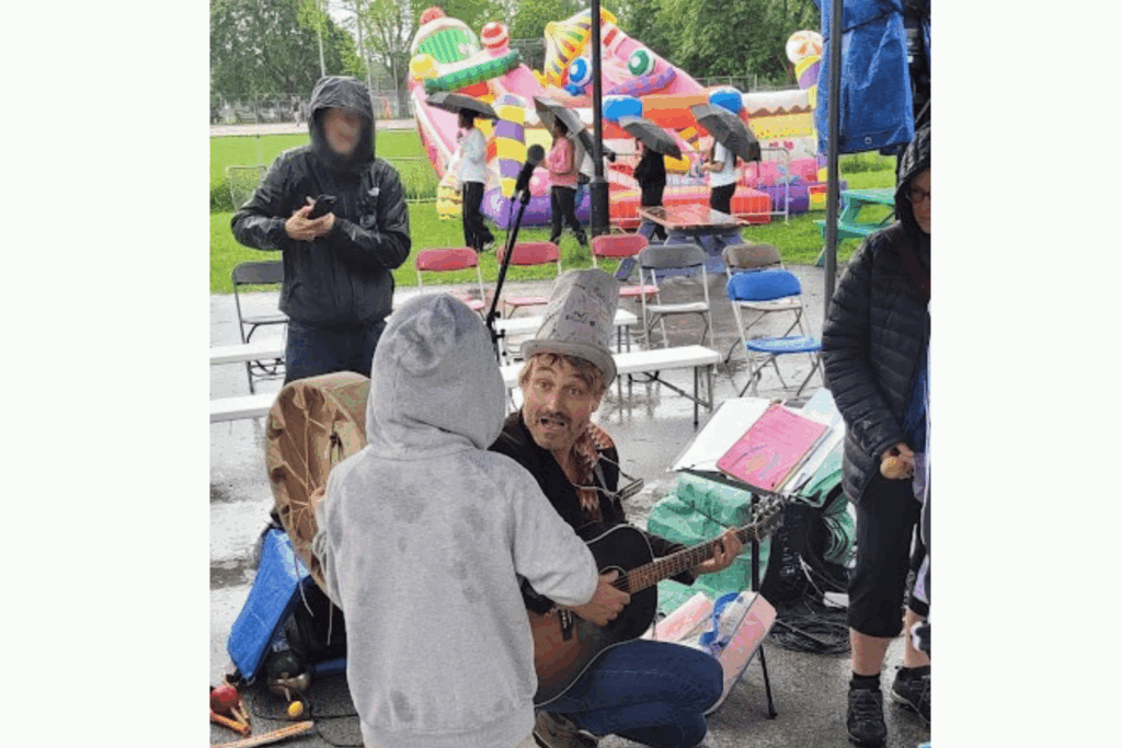 Mathieu Mathieu sous le chapiteau à la Fête Estivale 2026